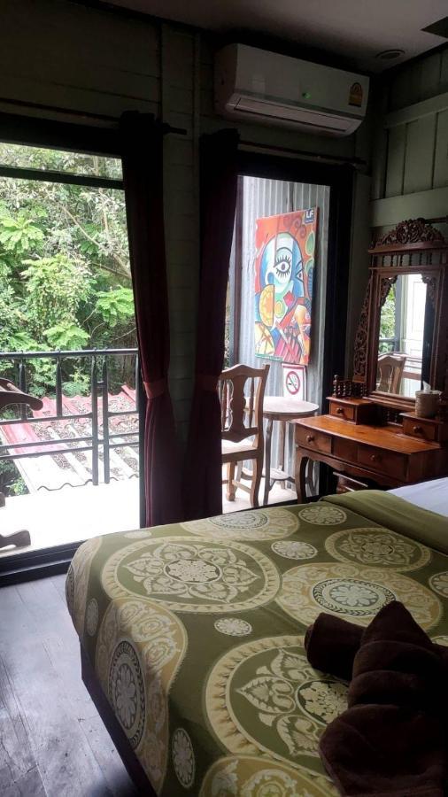 Tamarind Guesthouse พระนครศรีอยุธยา ภายนอก รูปภาพ