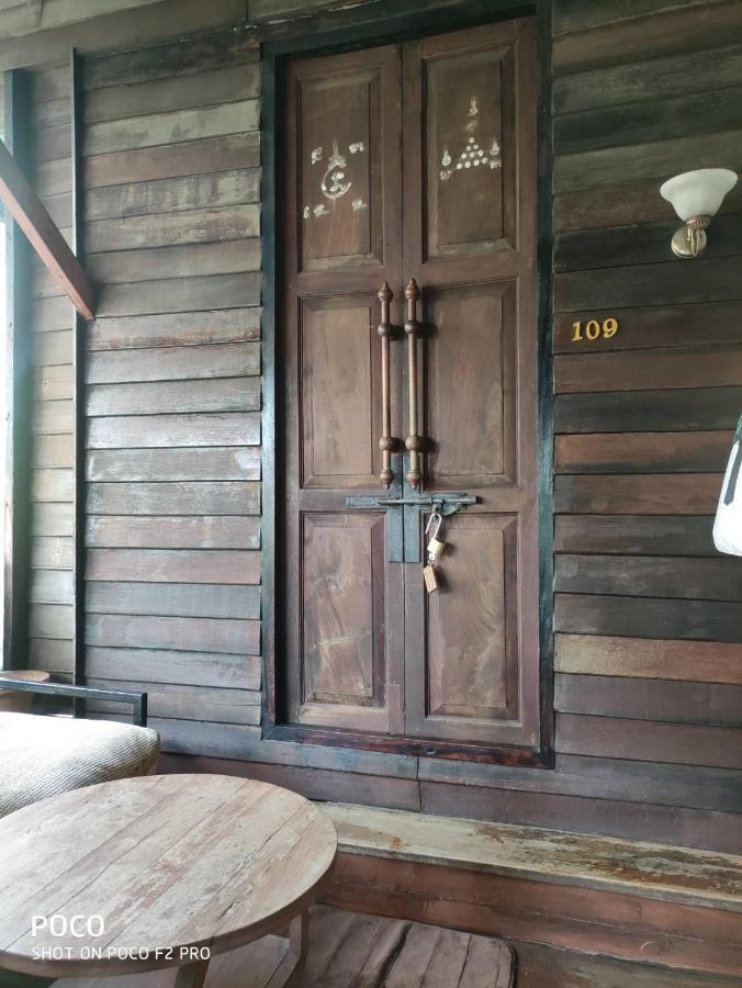 Tamarind Guesthouse พระนครศรีอยุธยา ภายนอก รูปภาพ