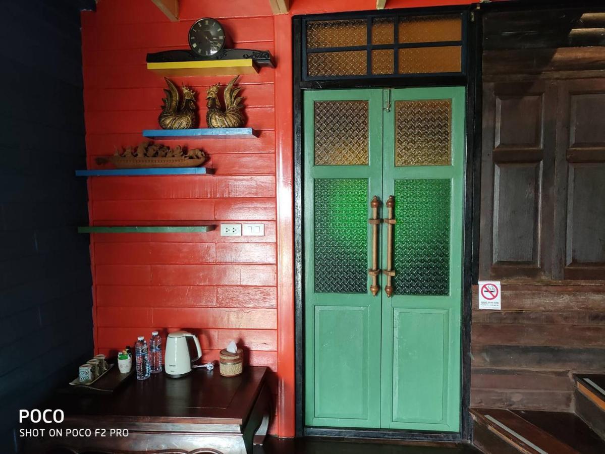 Tamarind Guesthouse พระนครศรีอยุธยา ภายนอก รูปภาพ